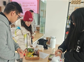 社区议事“零距离”,骑手融入“有温度”!这场交流活动暖了冬日~