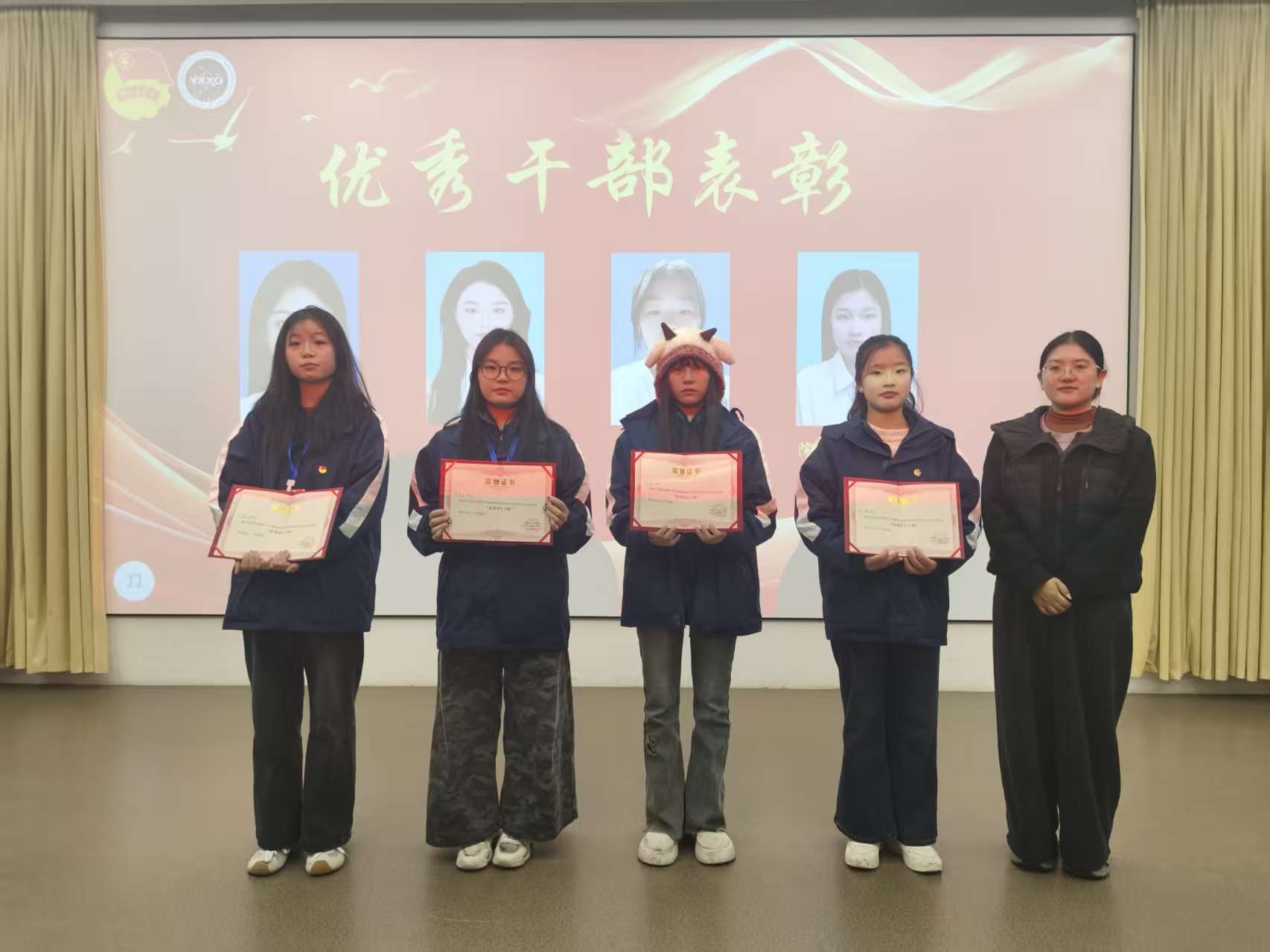 2dccaf6f8f3bae7c10f4228d770882dd